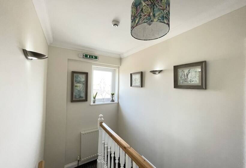 צימר Bojangles Guest House