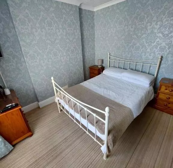 تختخواب و صبحانه Branstone Guest House