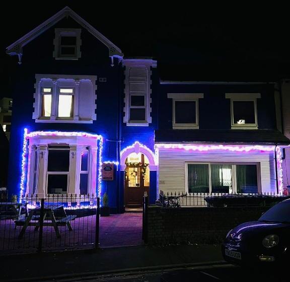 مبيت وإفطار Circle Guest House Bed Only