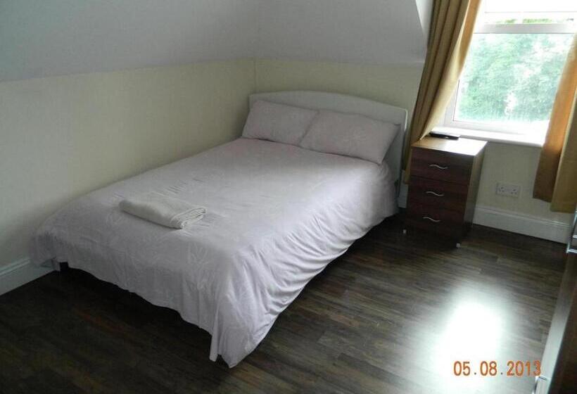 مبيت وإفطار Circle Guest House Bed Only