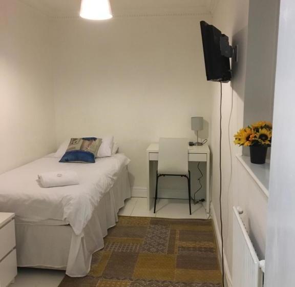 مبيت وإفطار Circle Guest House Bed Only