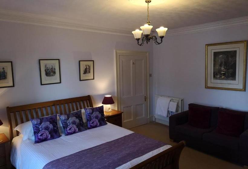 تختخواب و صبحانه Hay Lodge