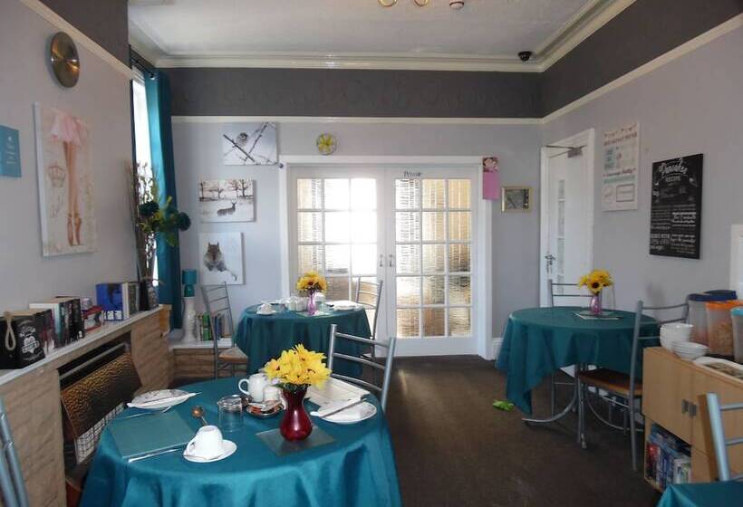 مبيت وإفطار Kirk Lea