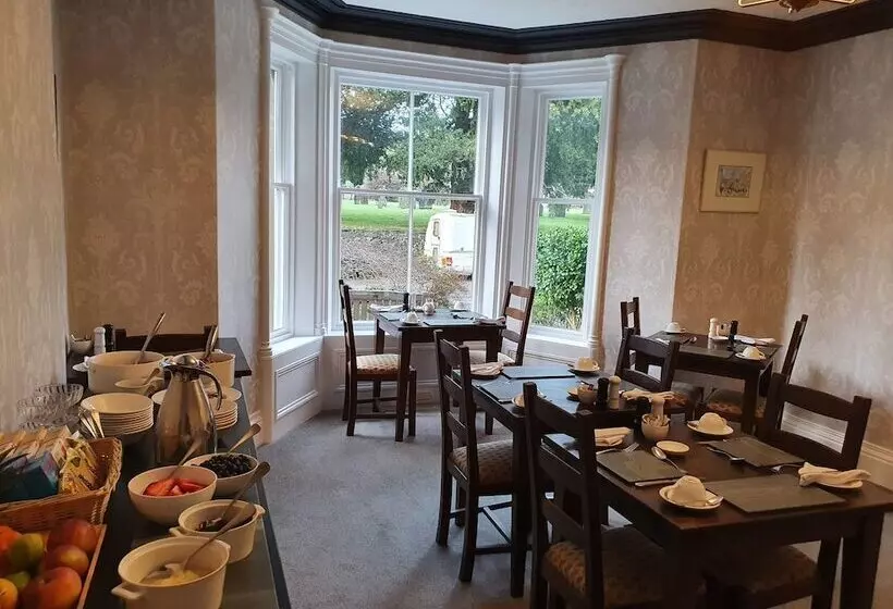 ベッドアンドブレックファースト Strathmore Guest House
