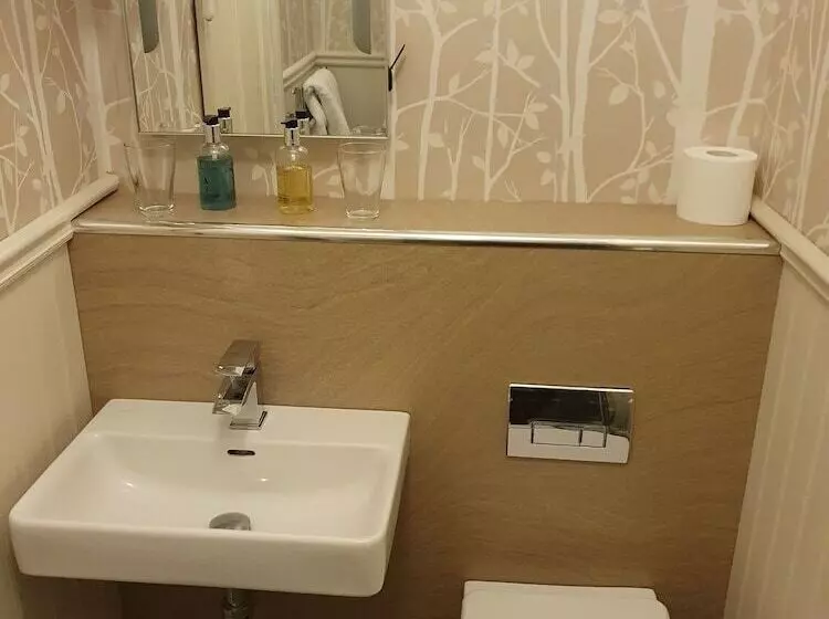 ベッドアンドブレックファースト Strathmore Guest House