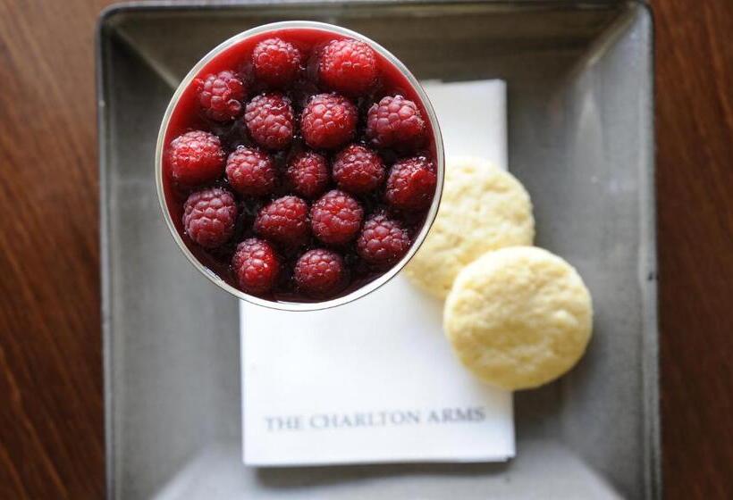 Bed and Breakfast The Charlton Arms