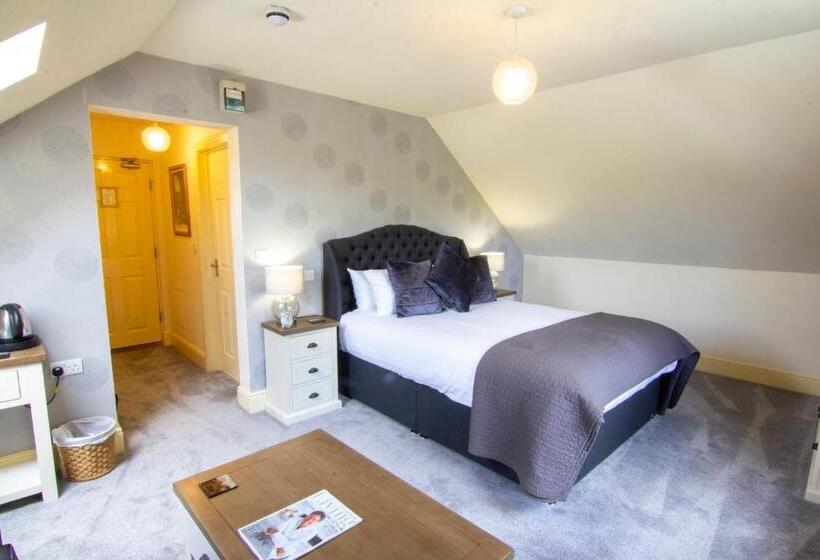 Bed and Breakfast The Charlton Arms