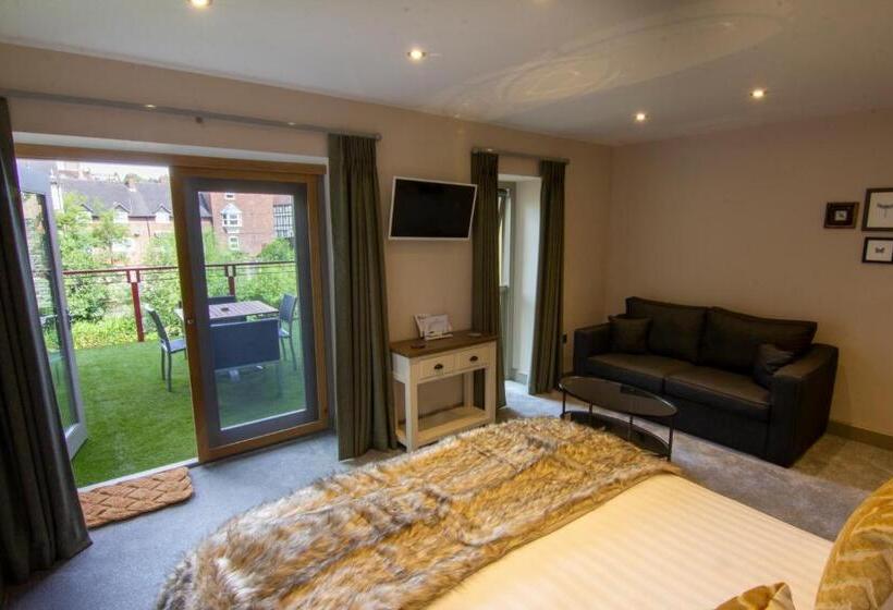 Bed and Breakfast The Charlton Arms