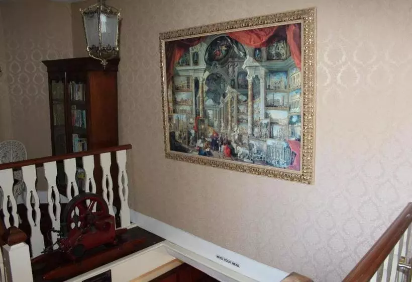 ベッドアンドブレックファースト The Manor House