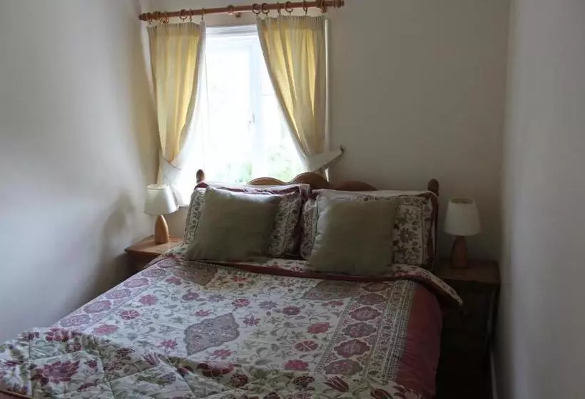 ベッドアンドブレックファースト The Manor House