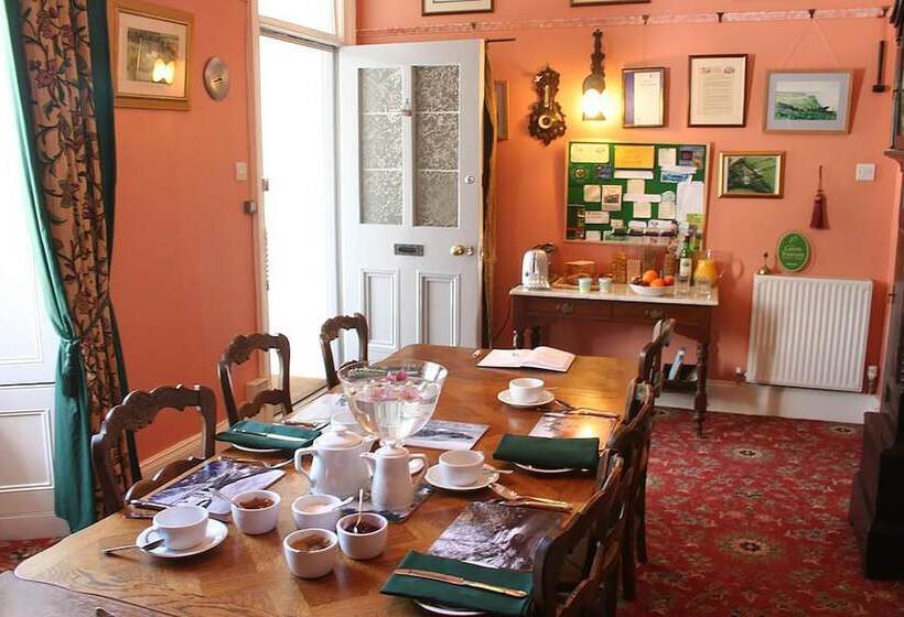 مبيت وإفطار The Old Rectory