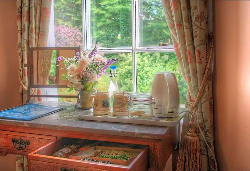 مبيت وإفطار The Old Rectory