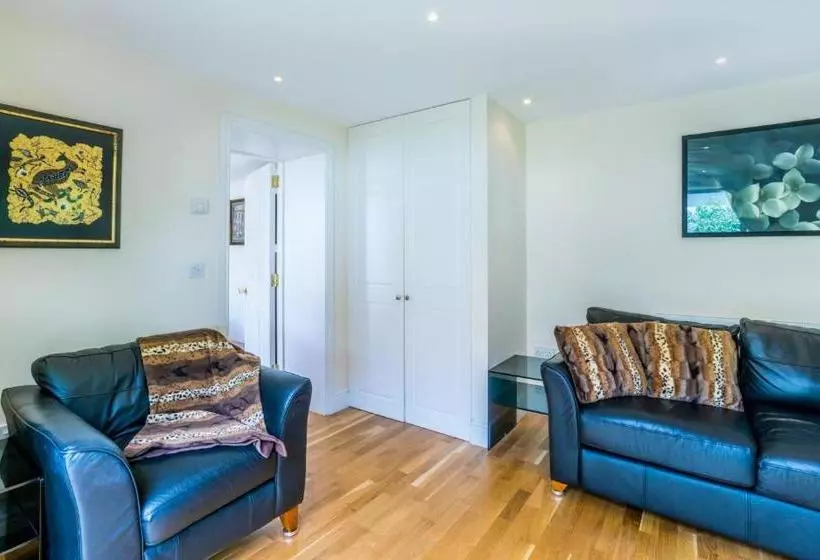 Aamiaismajoitus (B&B) Westwood Guest House