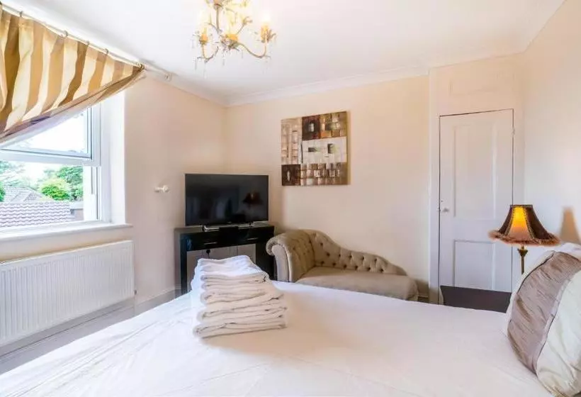 Aamiaismajoitus (B&B) Westwood Guest House