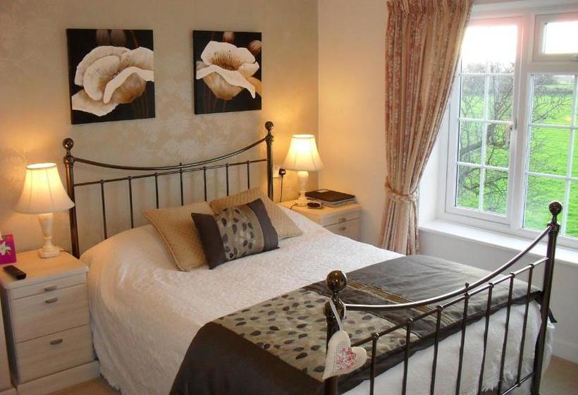 Fernlea Cottage Bed And Breakfast