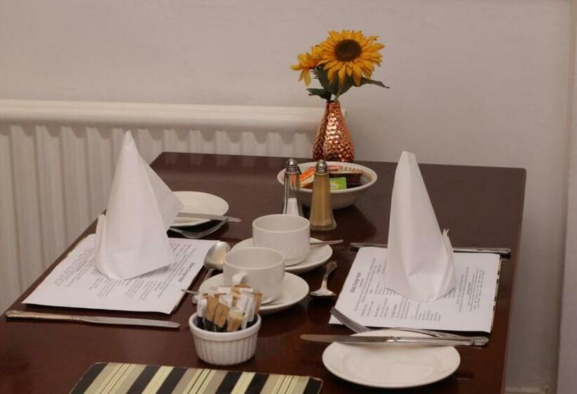 فندق Abbey Grange