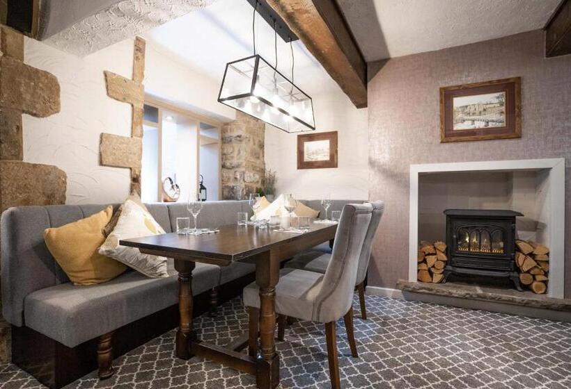 فندق Black Horse