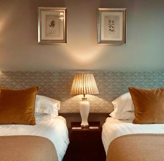 Hotelli The Bridge House