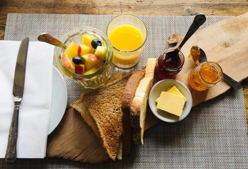 فندق The Bridge House