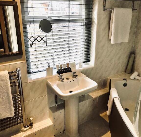 فندق The Bridge House