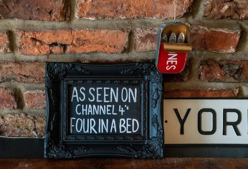 ホテル Grantham Arms