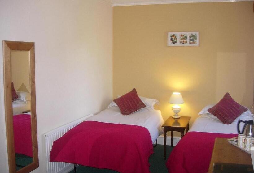 Отель Polraen Country House