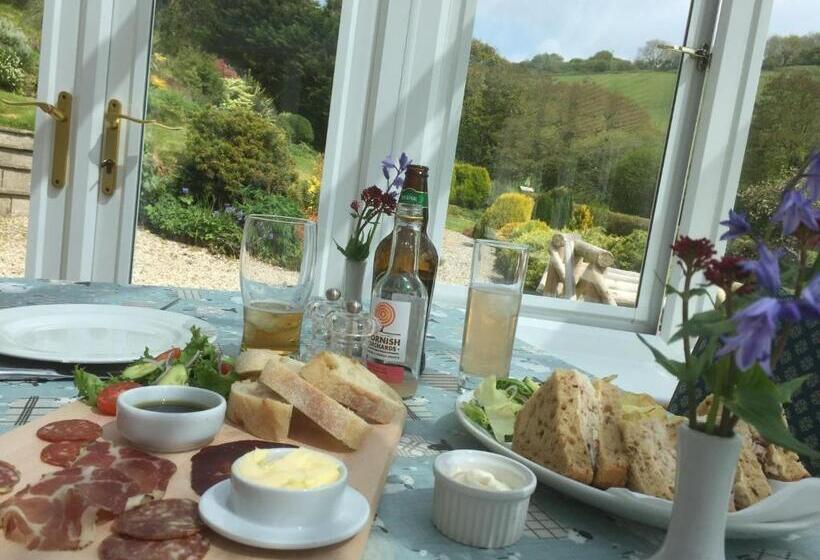 Отель Polraen Country House