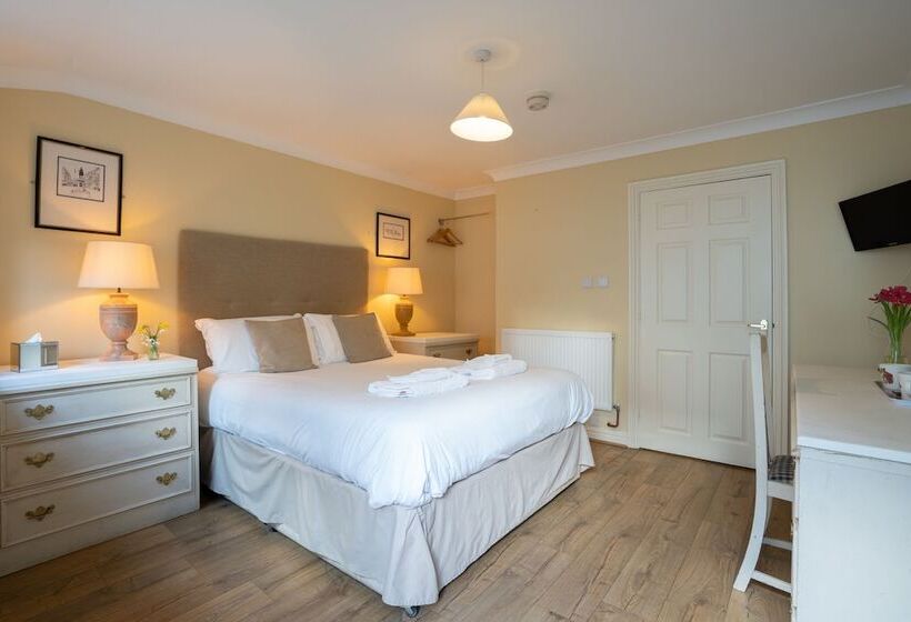 Отель The Bedingfeld Arms