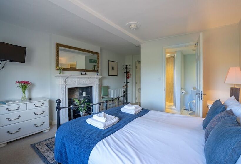 Отель The Bedingfeld Arms