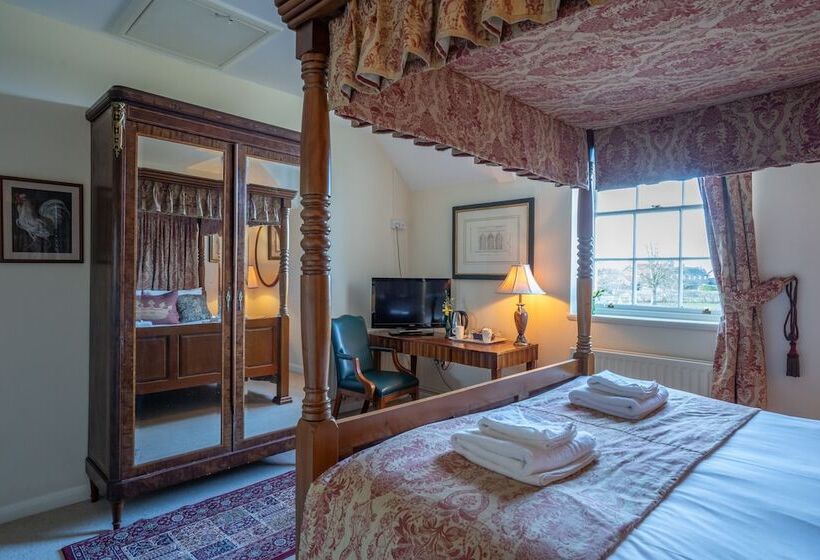 Отель The Bedingfeld Arms