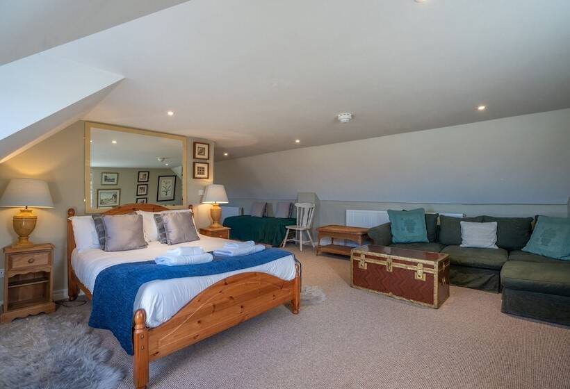 Отель The Bedingfeld Arms