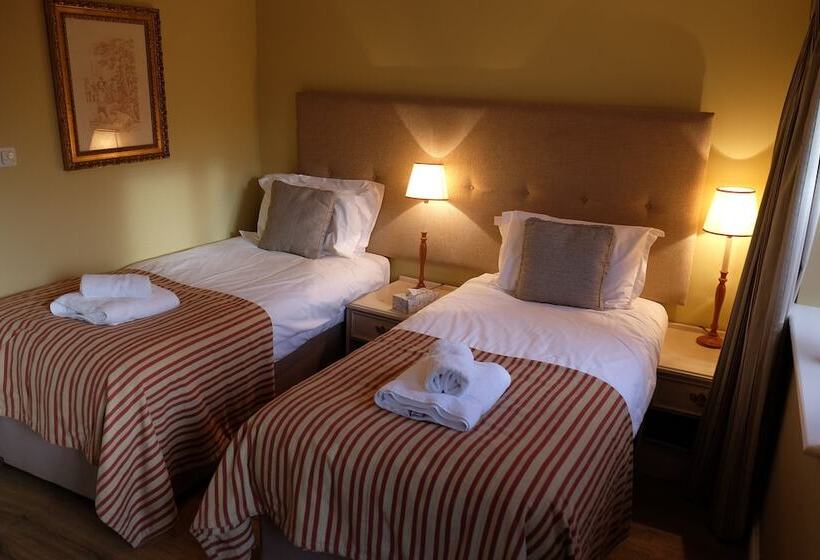 Отель The Bedingfeld Arms