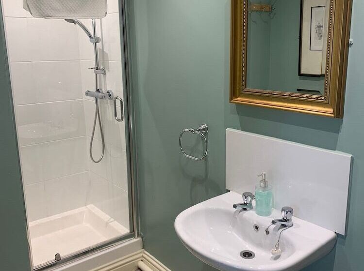 Отель The Bedingfeld Arms