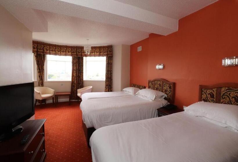 Отель The Esplanade