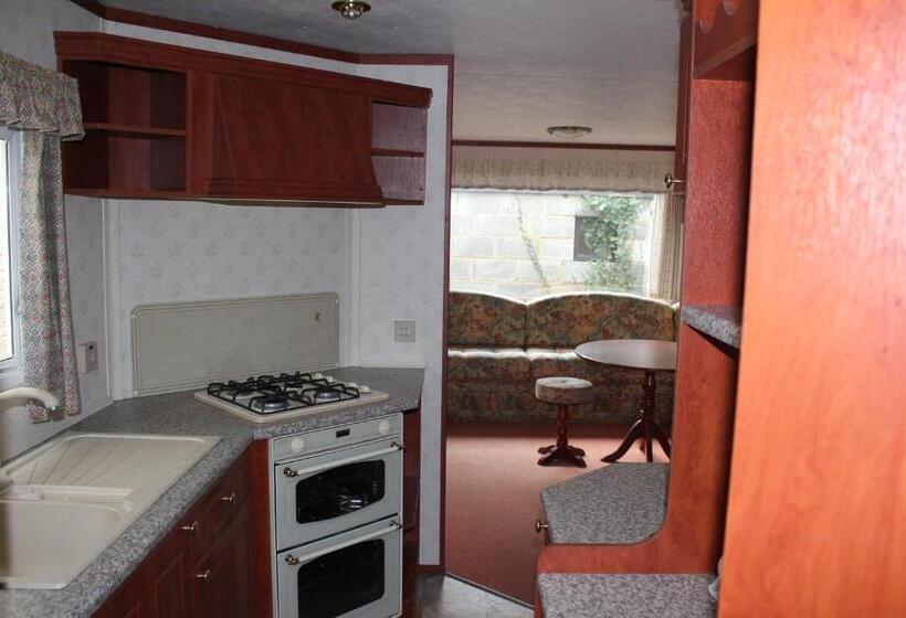 مبيت وإفطار Langley Inn