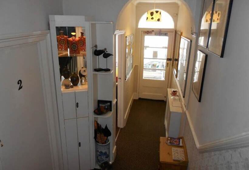 مبيت وإفطار Cromwell House