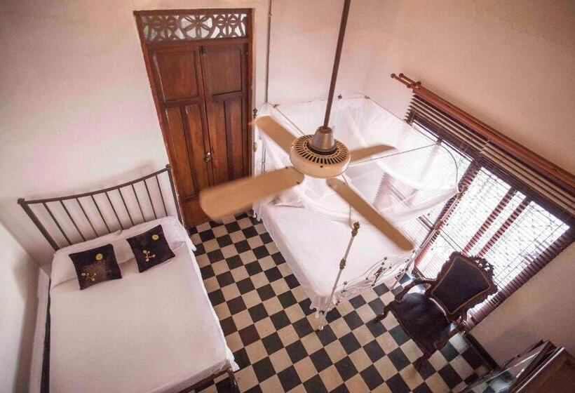 تختخواب و صبحانه Mauricio Babilonia