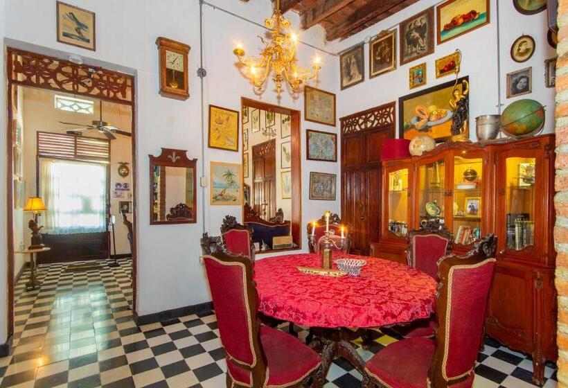 تختخواب و صبحانه Mauricio Babilonia