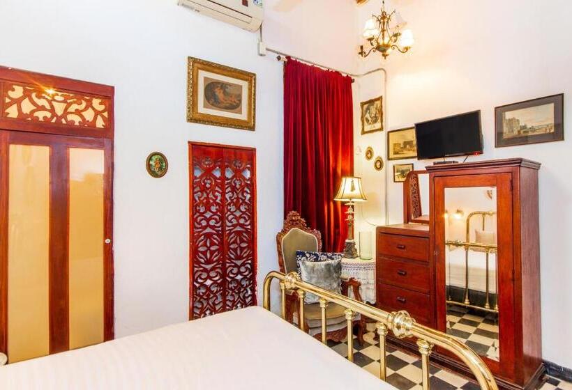 تختخواب و صبحانه Mauricio Babilonia