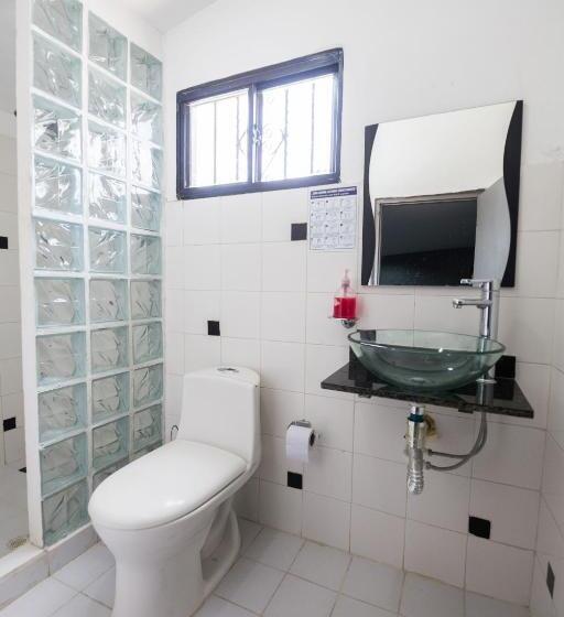 تختخواب و صبحانه Mauricio Babilonia