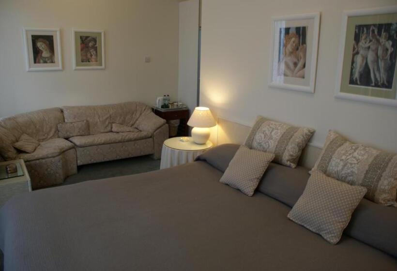 مبيت وإفطار The Norwood Guest House