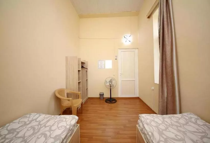 Hostel Mandaria