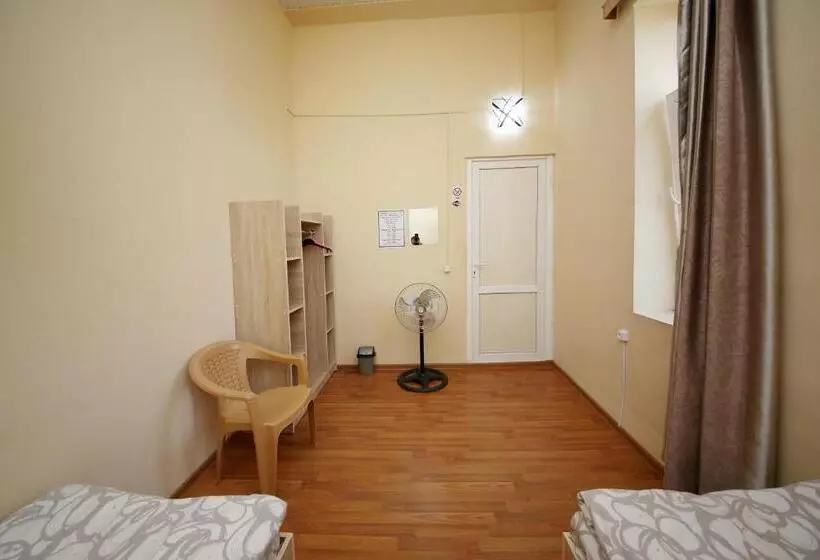Hostel Mandaria