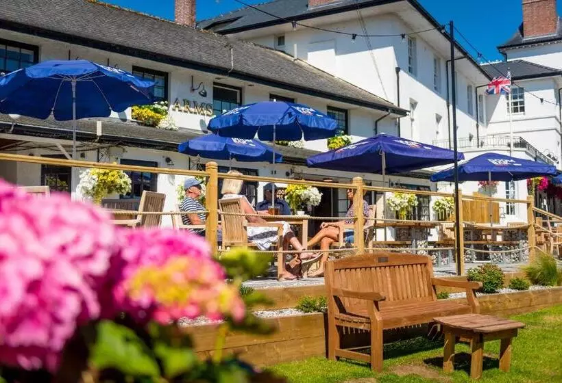 Hotel Brendon Arms