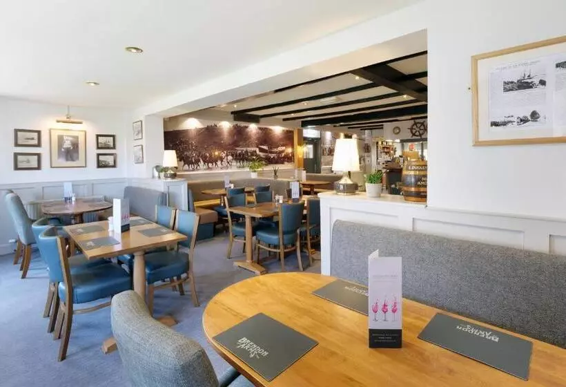 Hotel Brendon Arms
