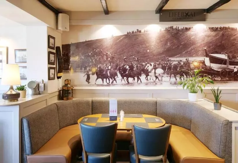Hotel Brendon Arms