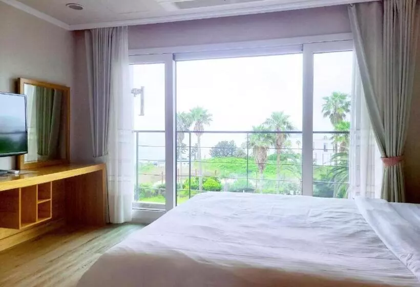 ホテル Dombe Resort