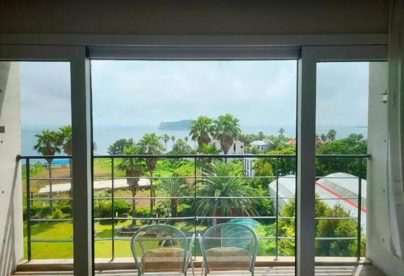 ホテル Dombe Resort