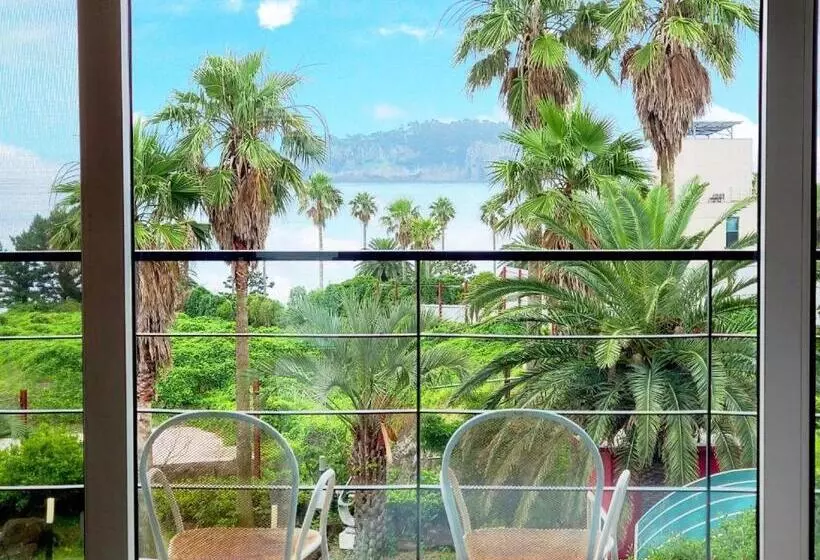 ホテル Dombe Resort