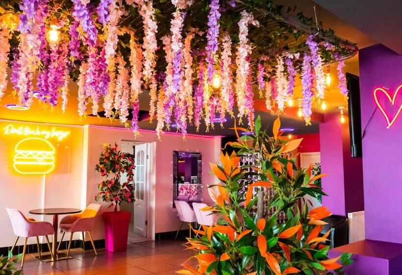 בית מלון כפרי Hello Roomz